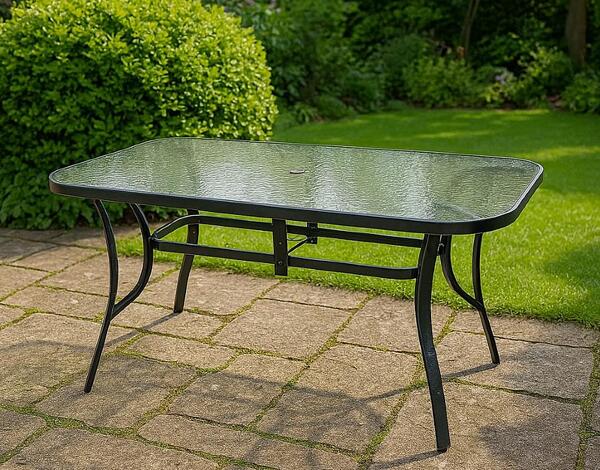 Градински маси Garden-Max – дървени, метални и ратанови модели